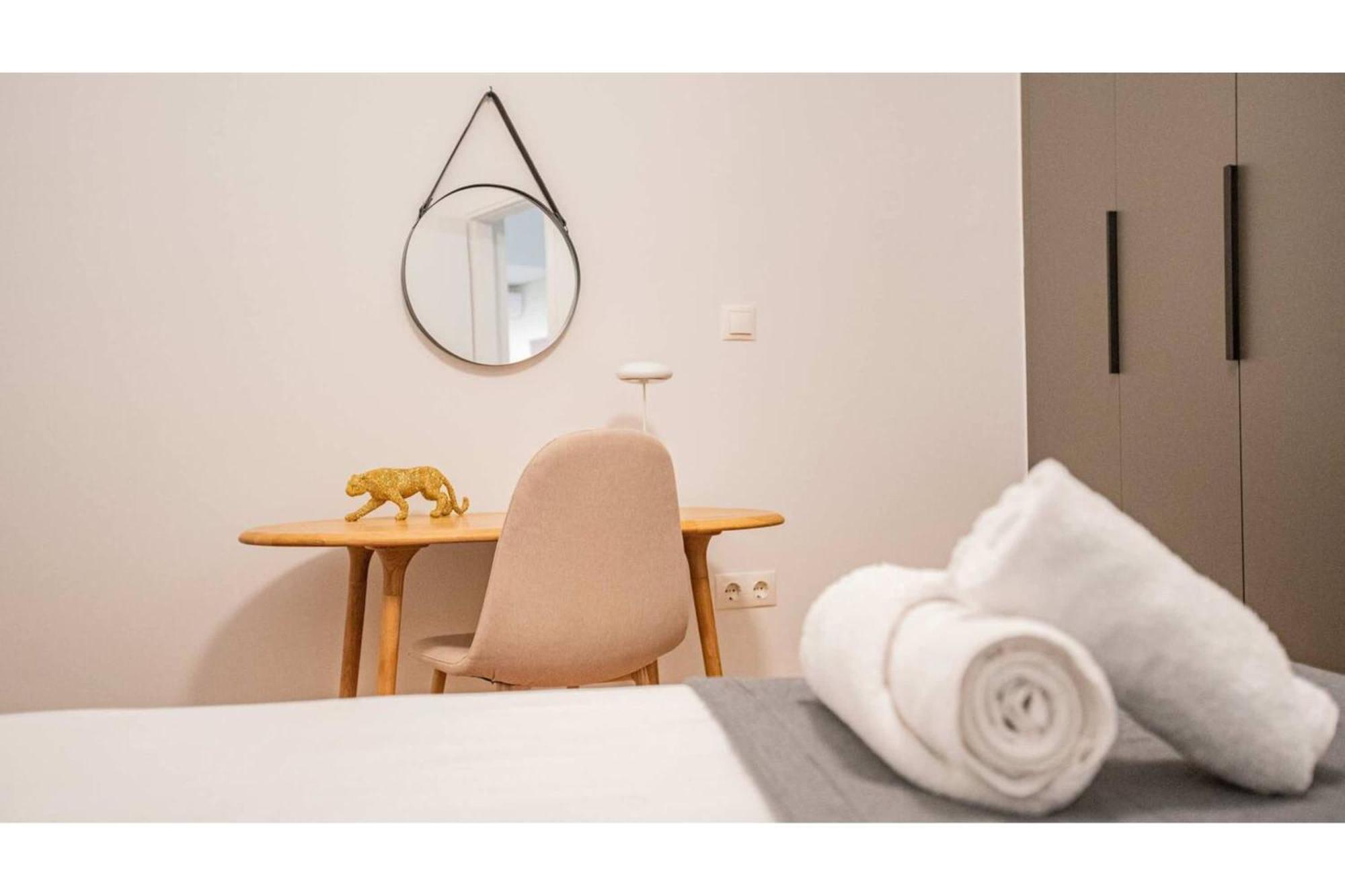 O&O Group - Eclectic Chic Thissio Apartment Атина Екстериор снимка
